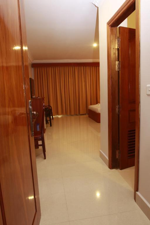 White Beach Hotel 시아누크빌 외부 사진