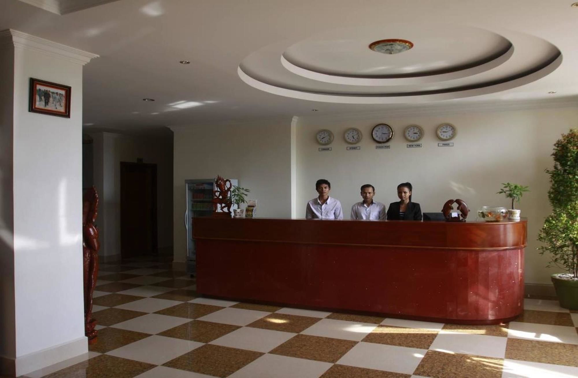 White Beach Hotel 시아누크빌 외부 사진